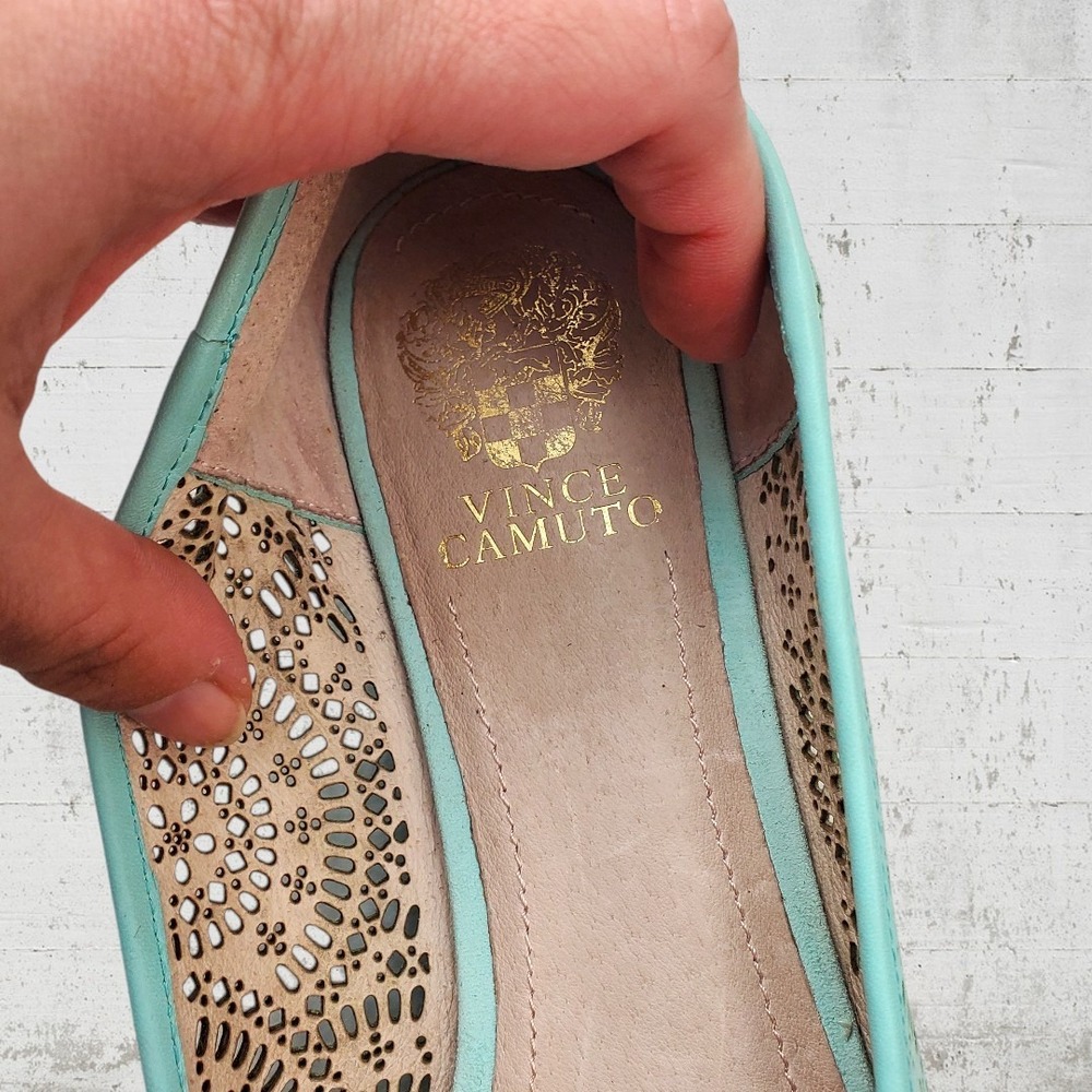 Vince Camuto Lancaster Mint Green Suede Perforated Pointed Toe Loafers Flats 12M - Picture 5 of 8